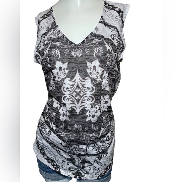 Sundance V-Neck Floral Boho Tank top size Large - Picture 5 of 9